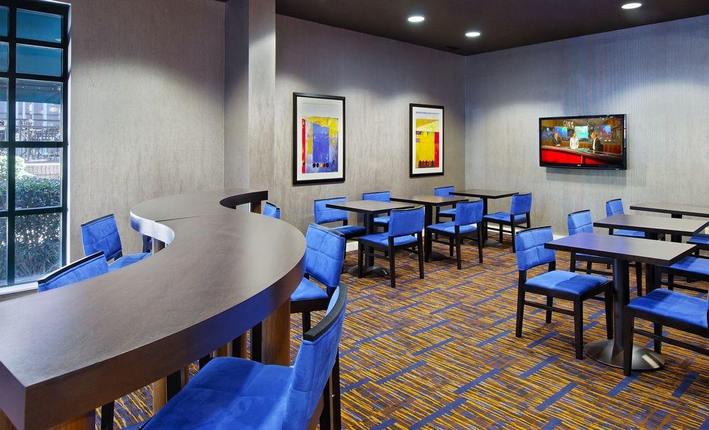 Courtyard By Marriott Chattanooga Downtown Экстерьер фото