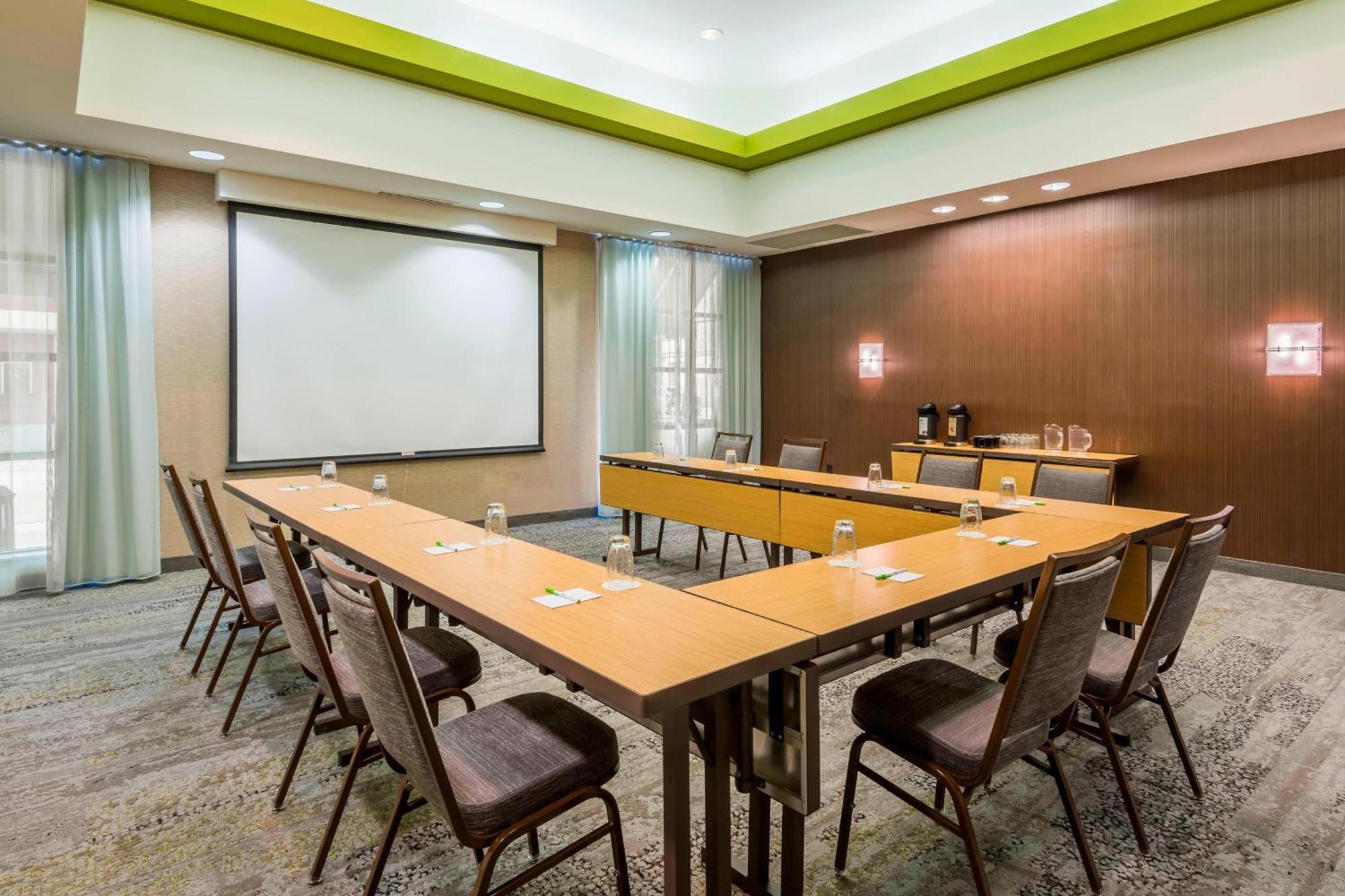 Courtyard By Marriott Chattanooga Downtown Экстерьер фото