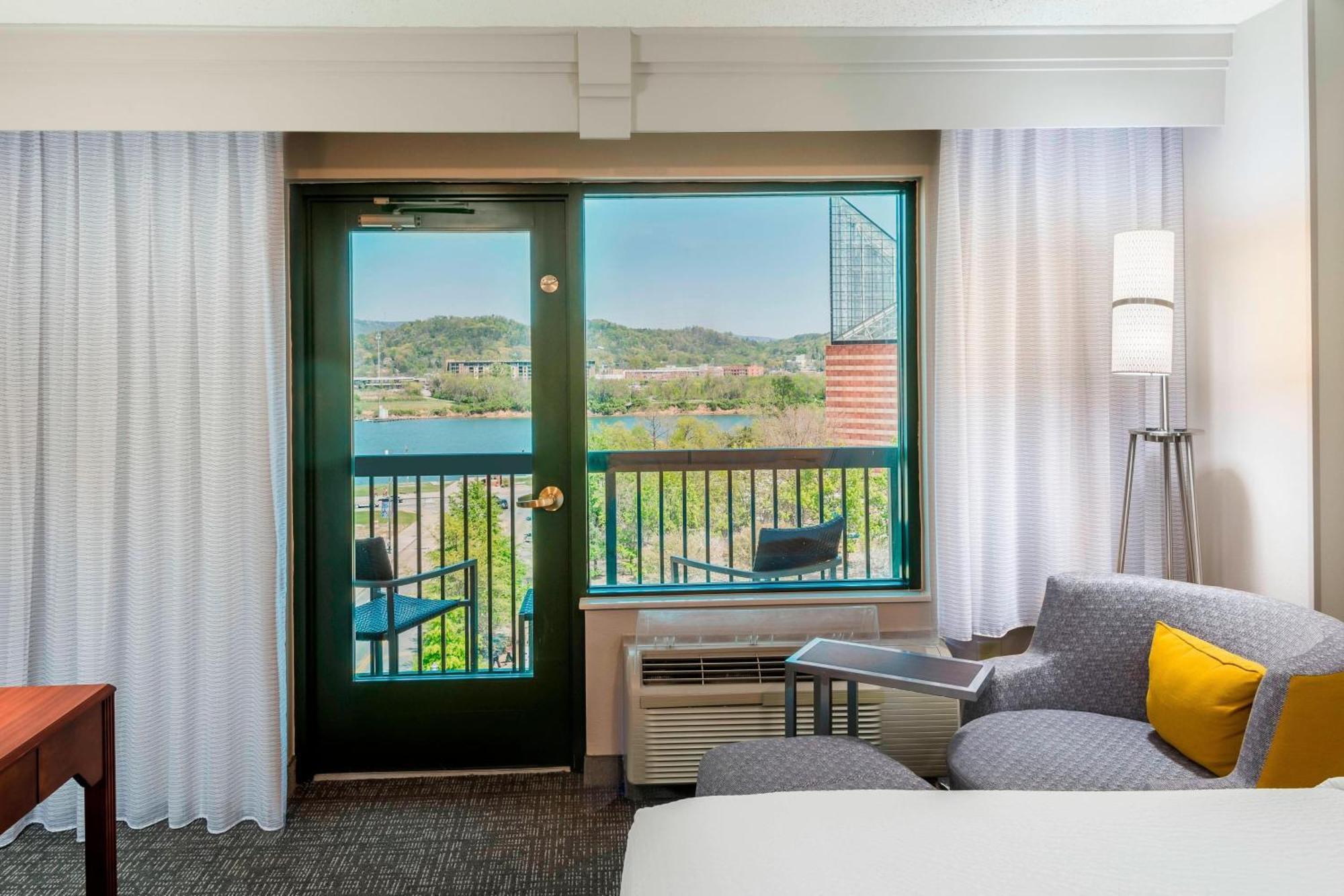 Courtyard By Marriott Chattanooga Downtown Экстерьер фото
