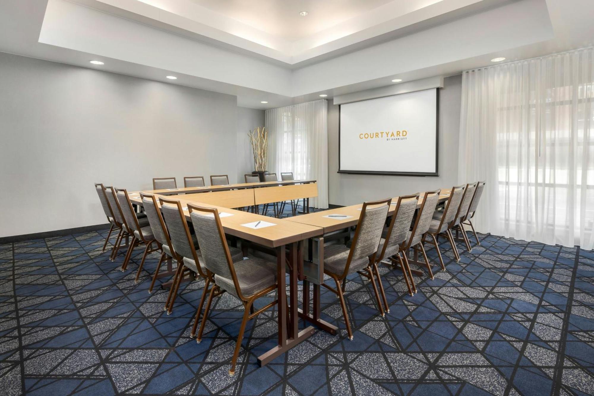 Courtyard By Marriott Chattanooga Downtown Экстерьер фото
