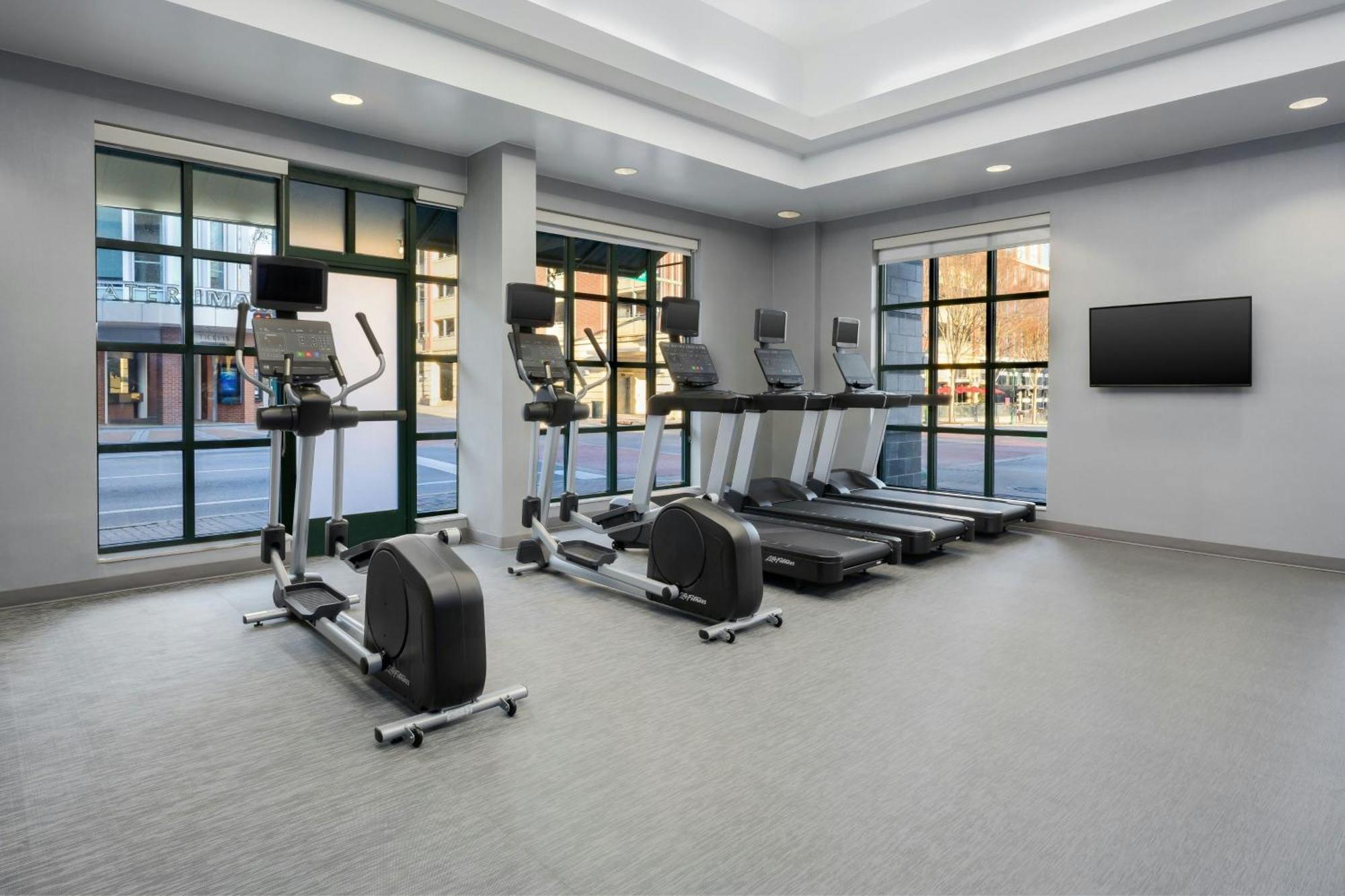 Courtyard By Marriott Chattanooga Downtown Экстерьер фото