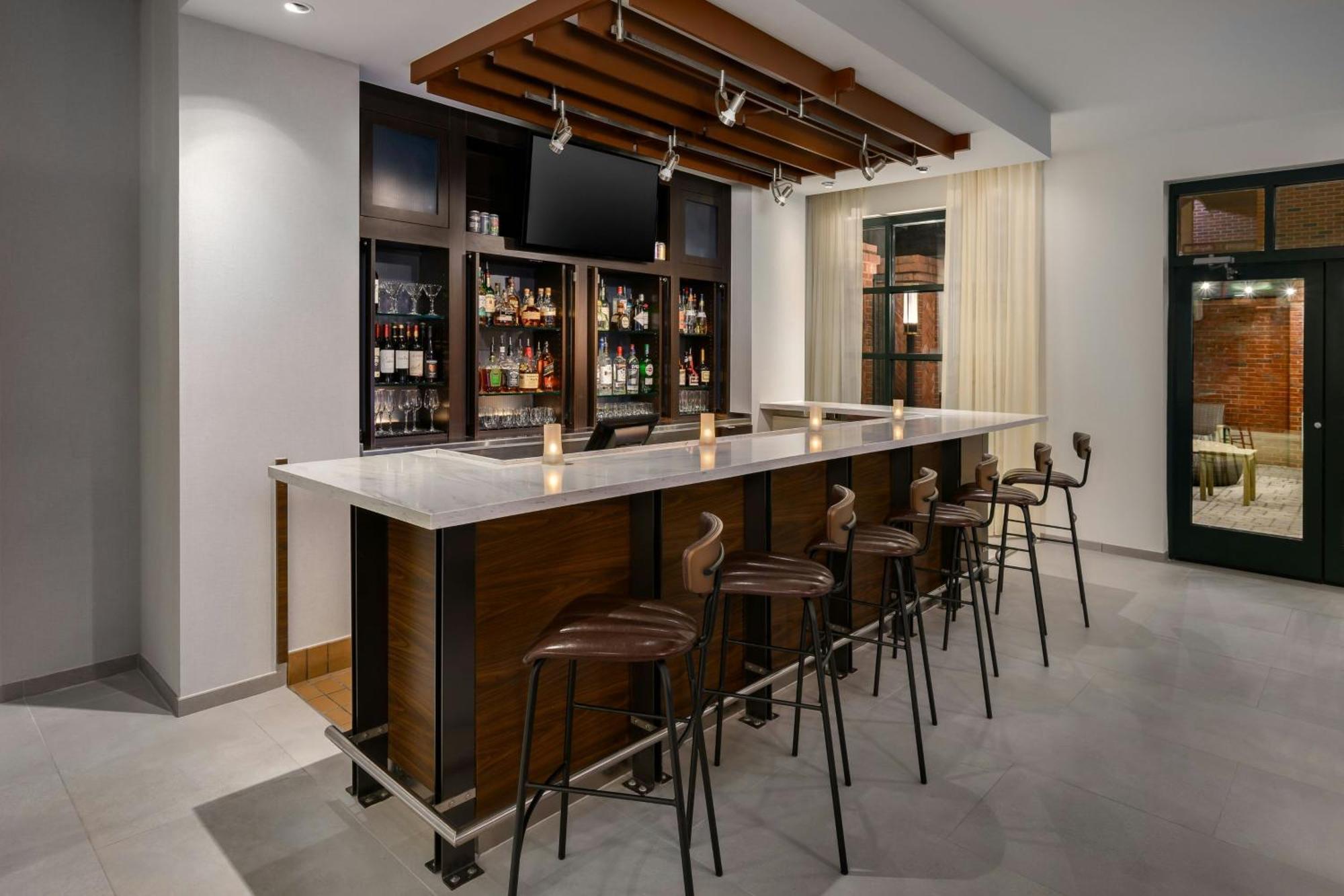 Courtyard By Marriott Chattanooga Downtown Экстерьер фото