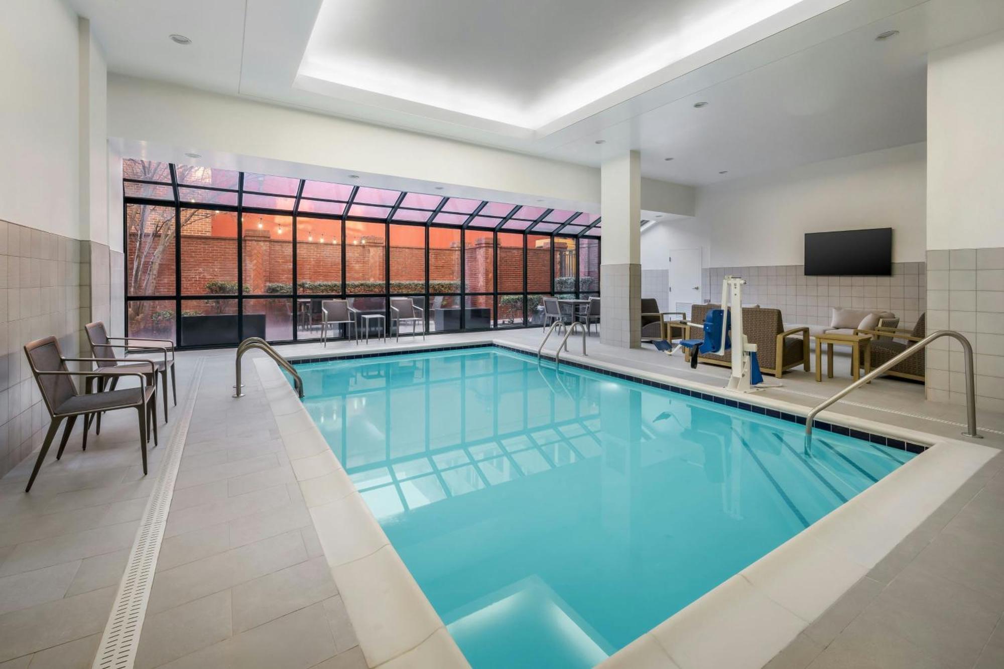 Courtyard By Marriott Chattanooga Downtown Экстерьер фото
