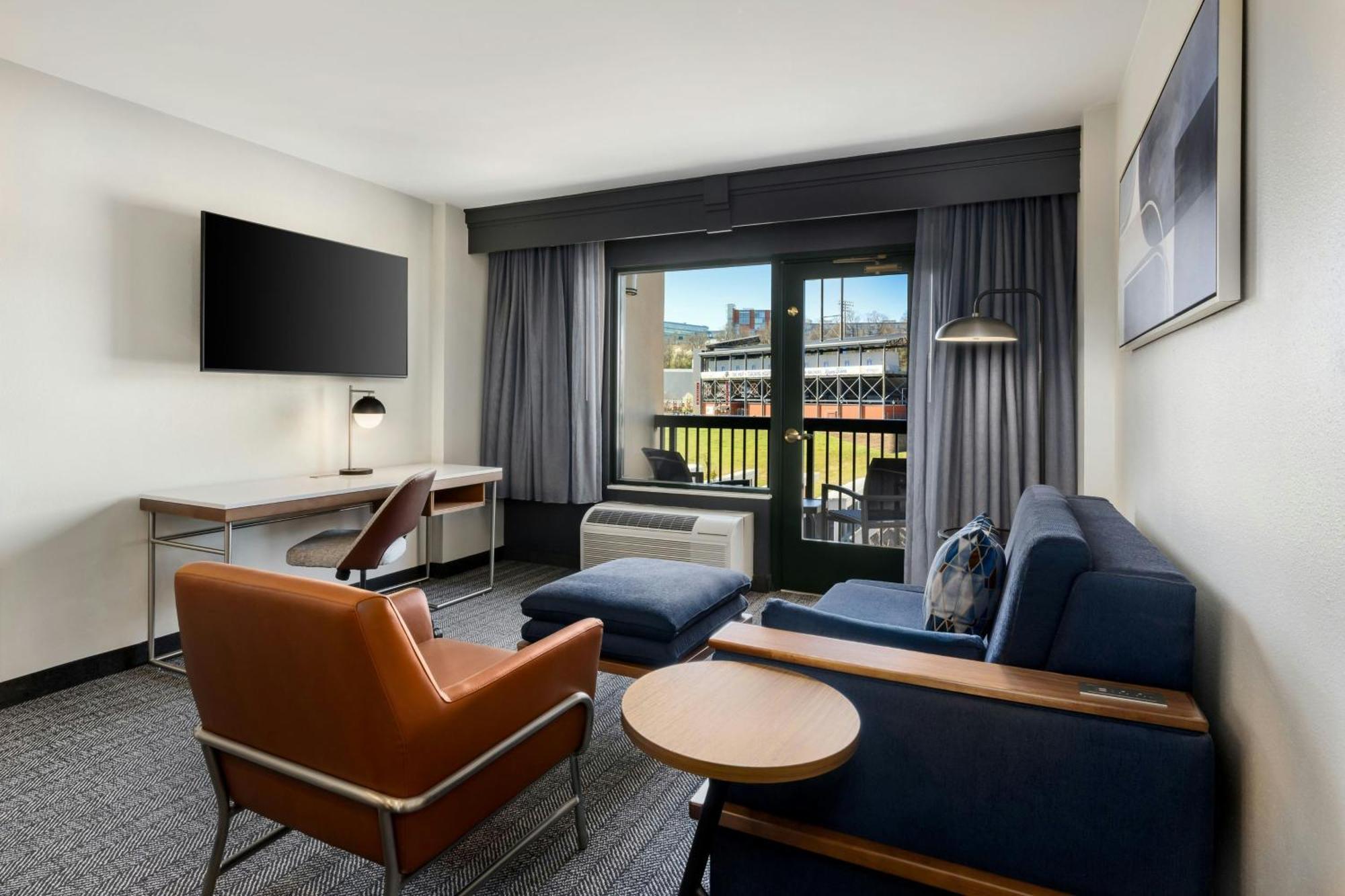 Courtyard By Marriott Chattanooga Downtown Экстерьер фото