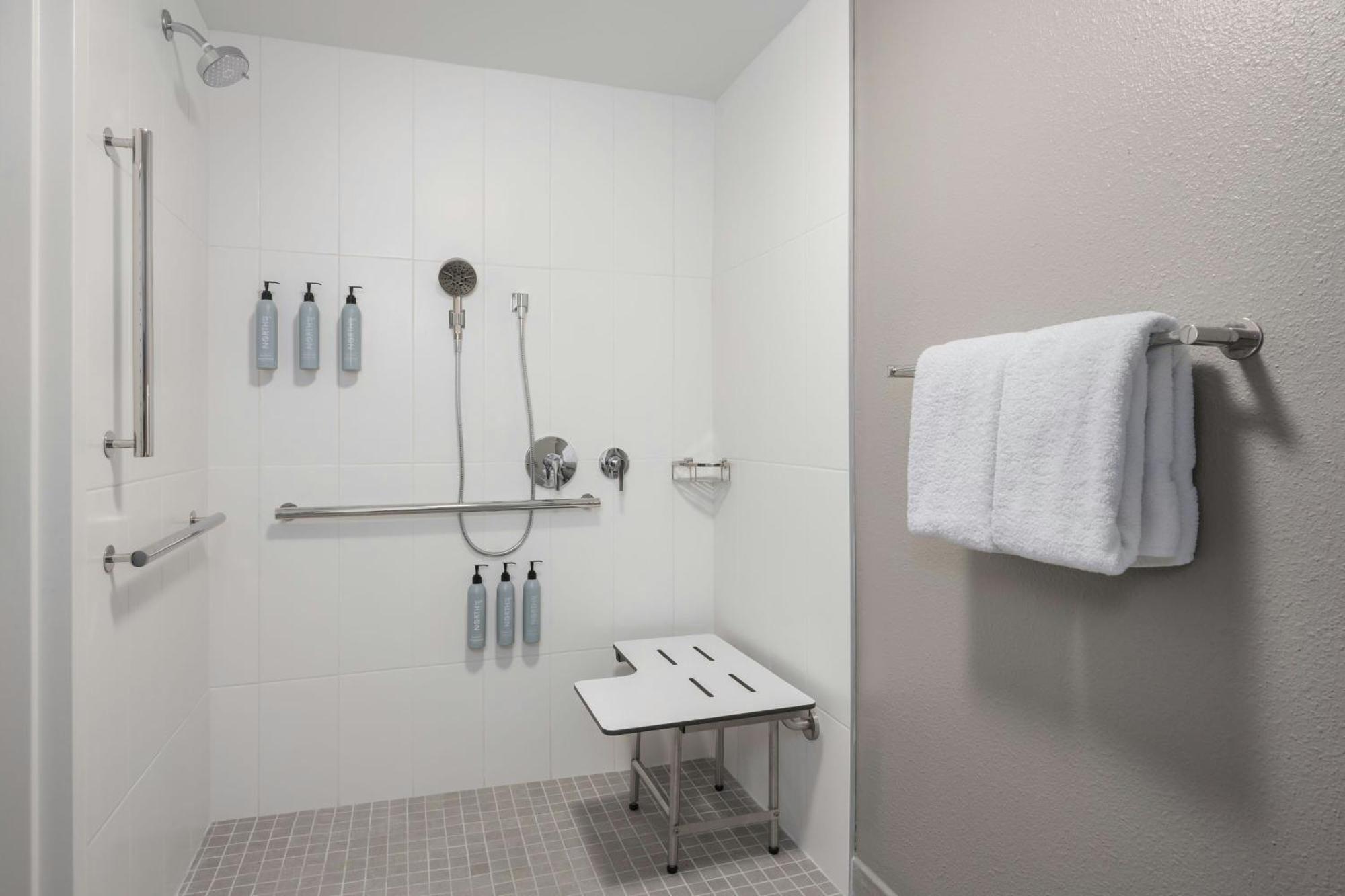 Courtyard By Marriott Chattanooga Downtown Экстерьер фото
