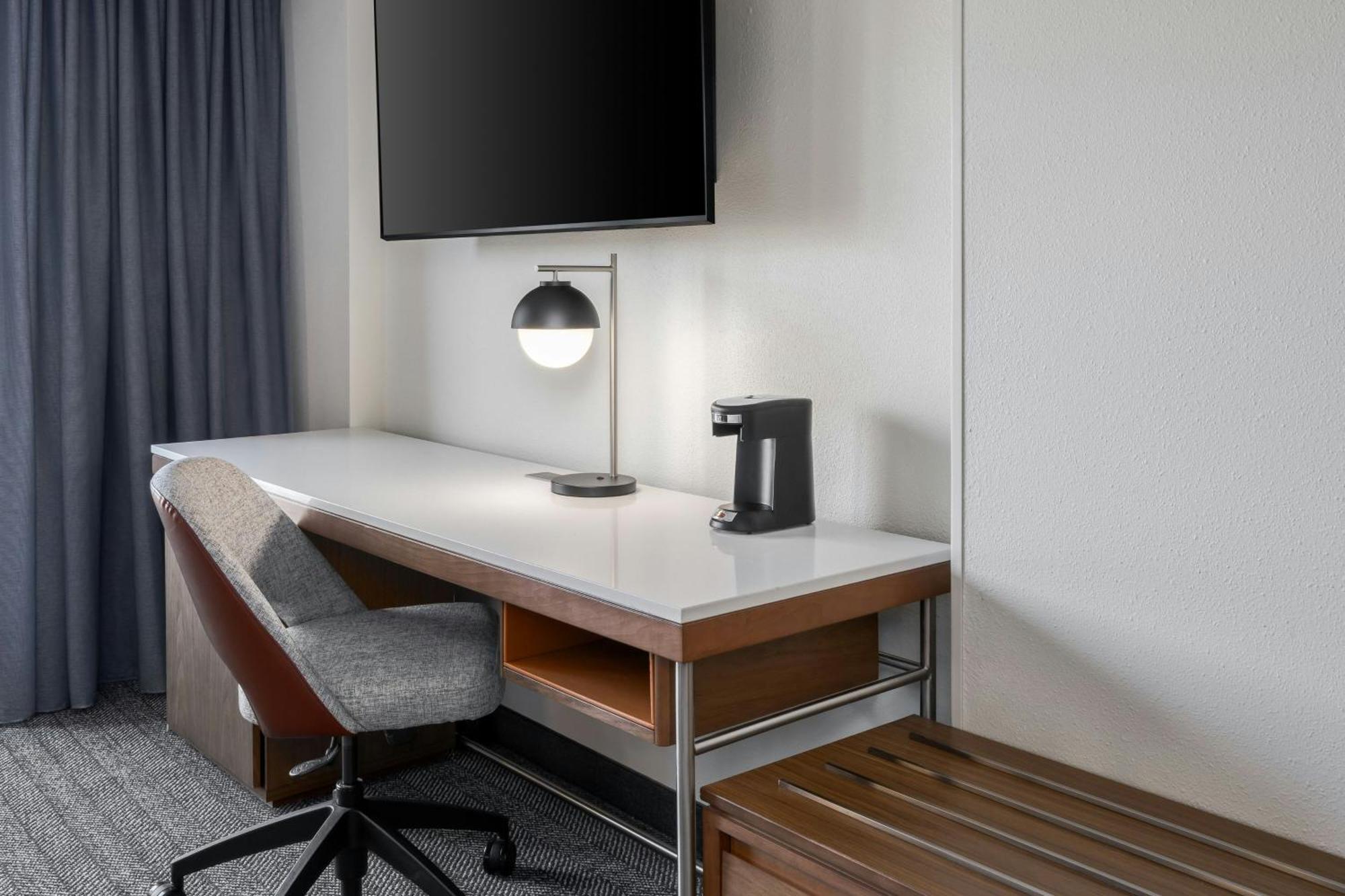 Courtyard By Marriott Chattanooga Downtown Экстерьер фото